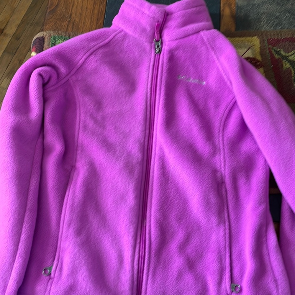 Girls Columbia size Medium pullover excellent condition